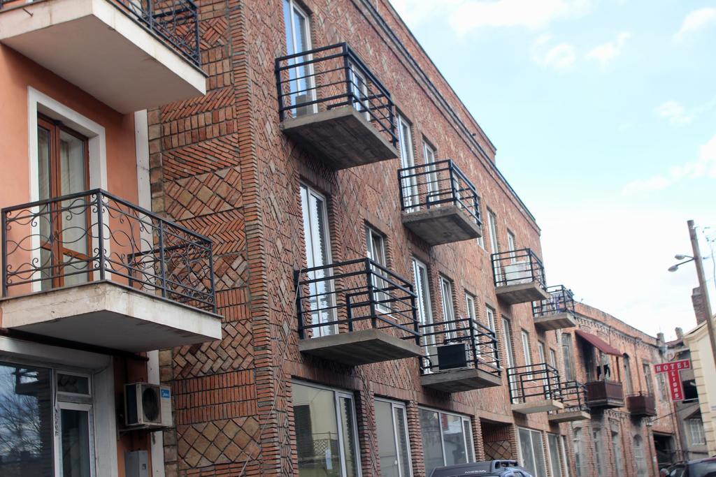 Old Tbilisi Trio Apartments Quarto foto